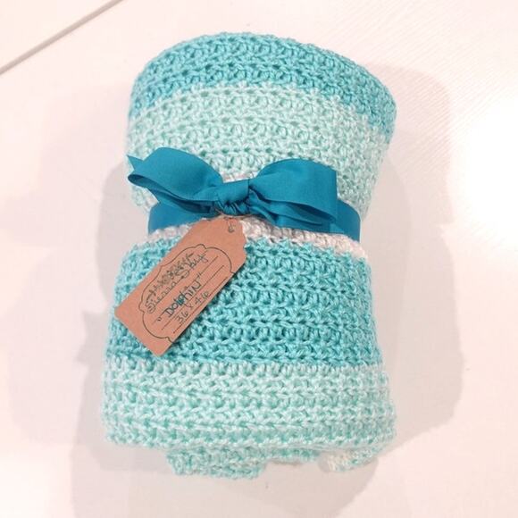 Dolphin Blues / Crochet Afghan Blanket / Soft Silky Yarn - Picture 11 of 15